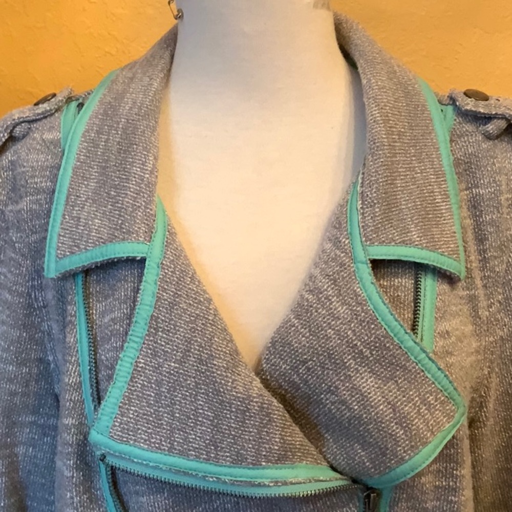 jacket - Picture 9 of 9